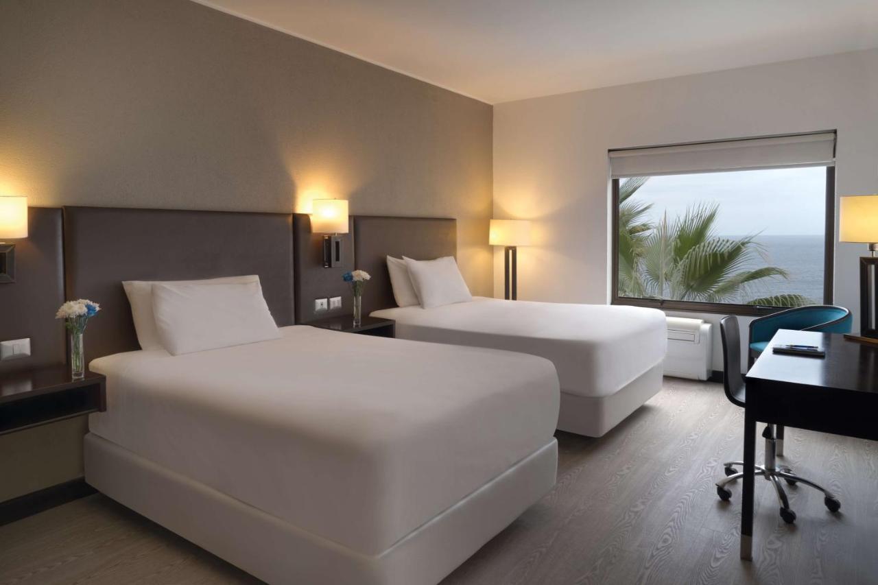 Nh Iquique Costa Hotel Exterior photo